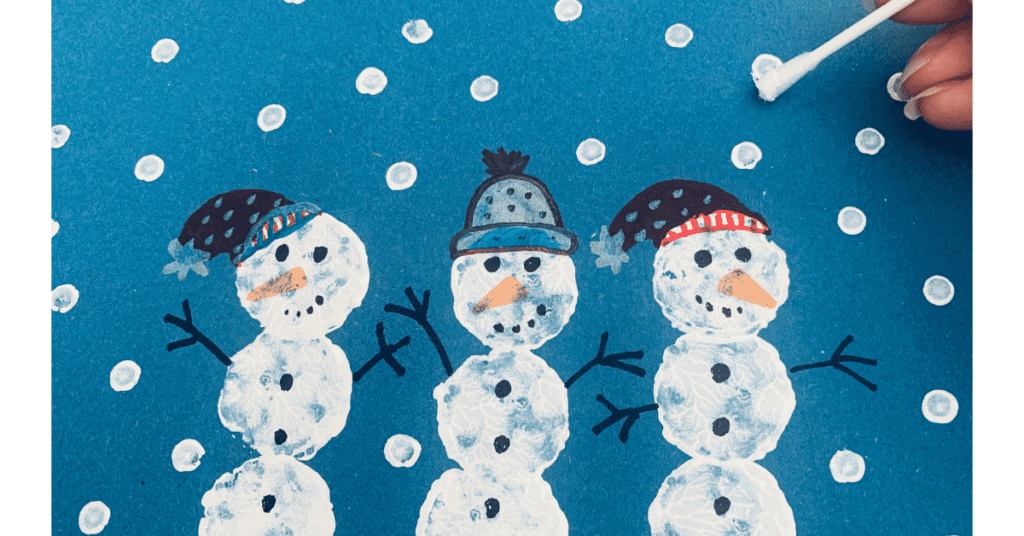 Easy Christmas crafts for toddlers - printing snowmen
